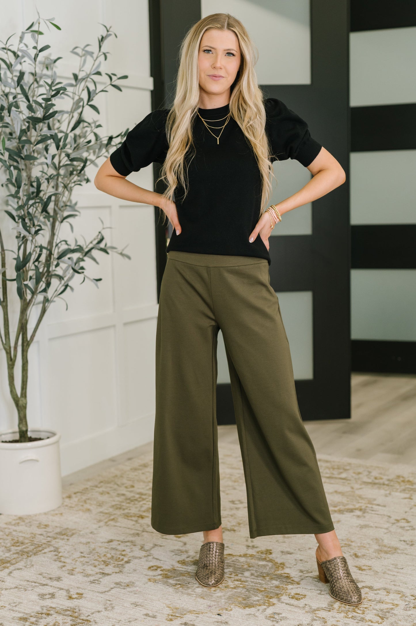 Casually Classy Puff Sleeve Blouse in Black