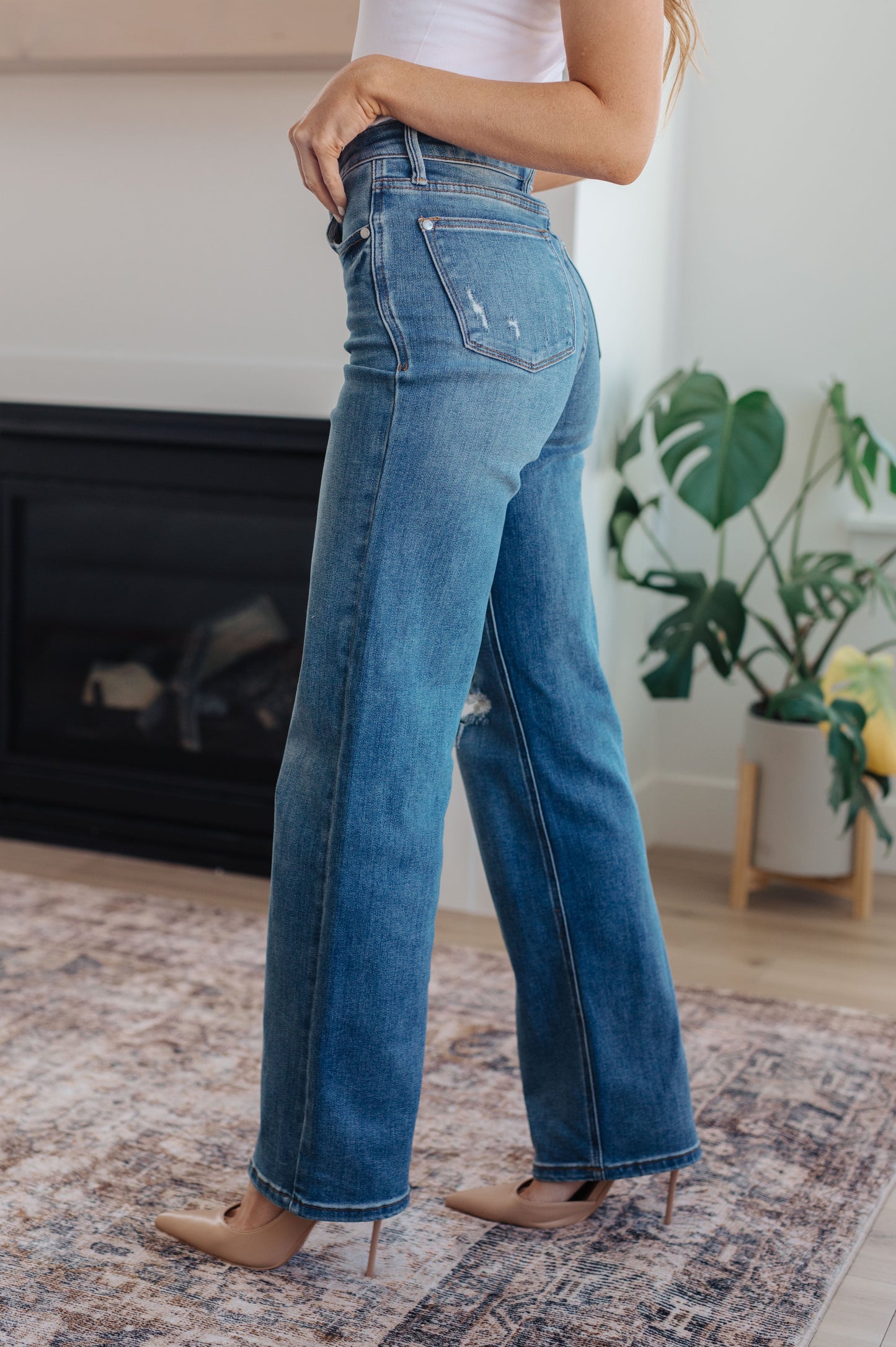 Carrie High Rise Control Top 90's Straight Jeans